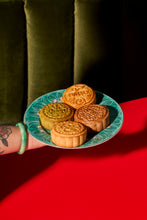 Load image into Gallery viewer, Potluck Club x VandyThePink Mooncake Set